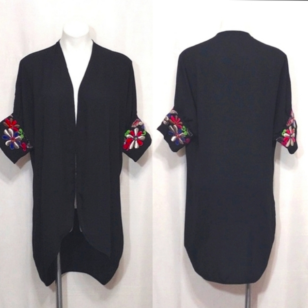 James & Joy Black Floral Embroidered Kimono Tunic Top Medium Boho Chic Resort